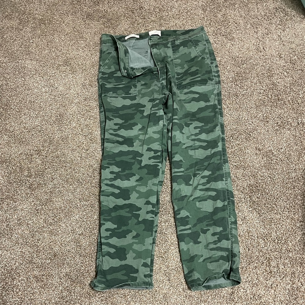 Camouflage High Rise Slim Straight Pants